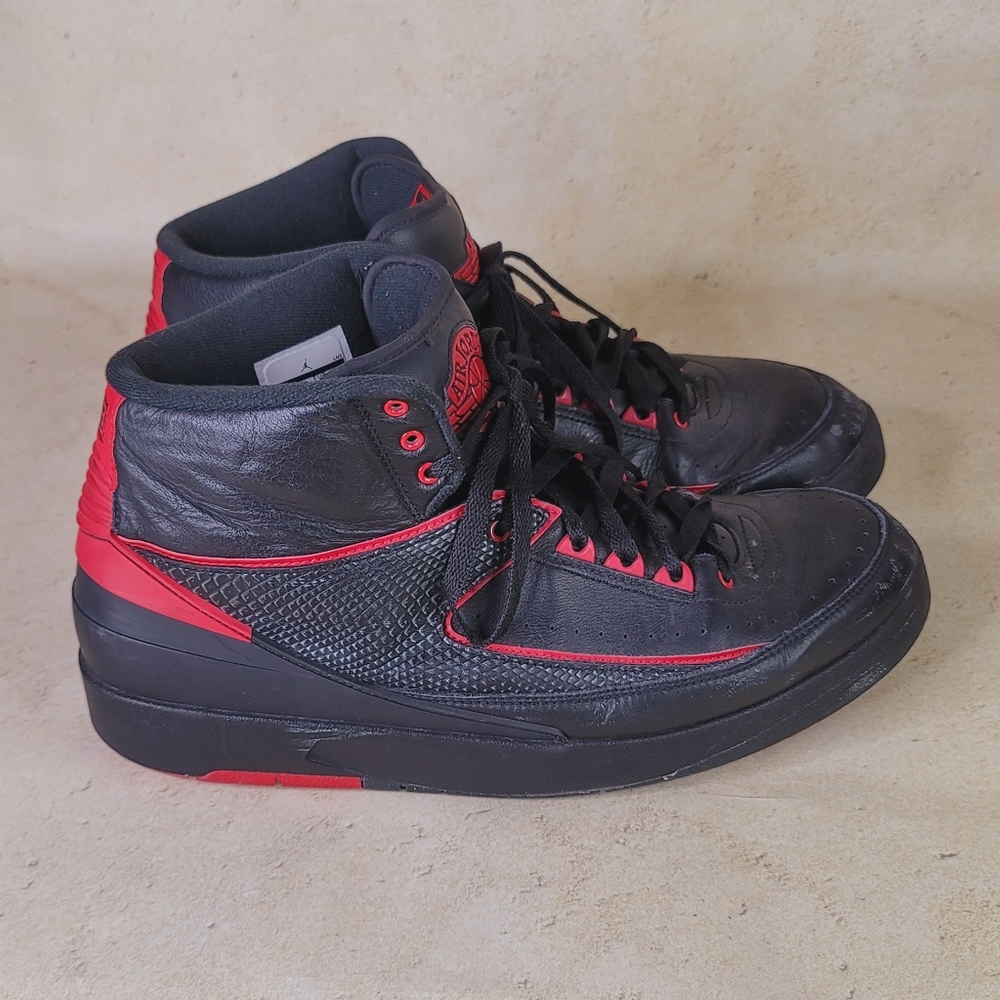 Nike Air Jordan Retro 2 Alternate 87 Bred 834274-001  Black Red Chicago Sz 12.5